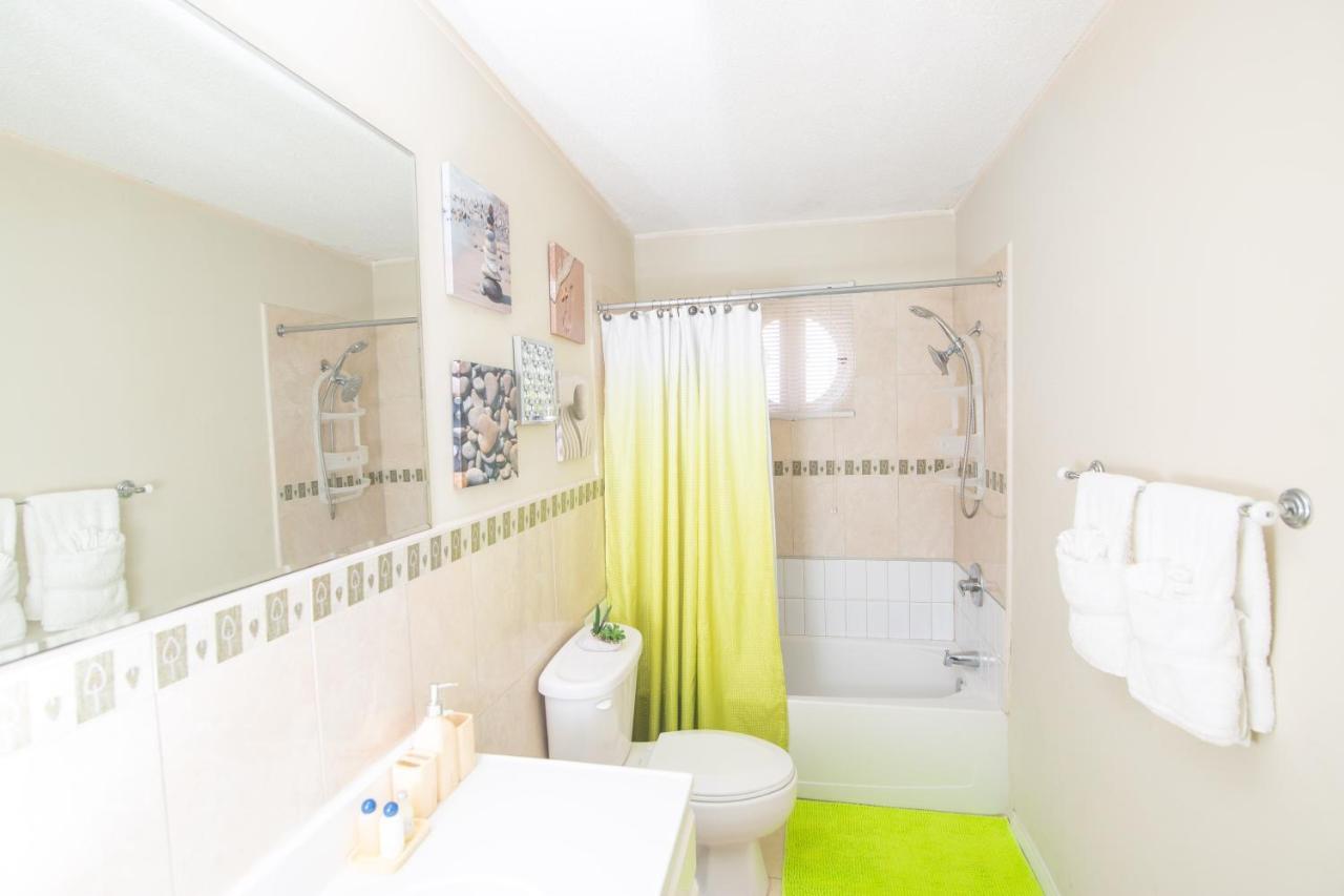 The Oasis I, Portmore Country Club Екстериор снимка