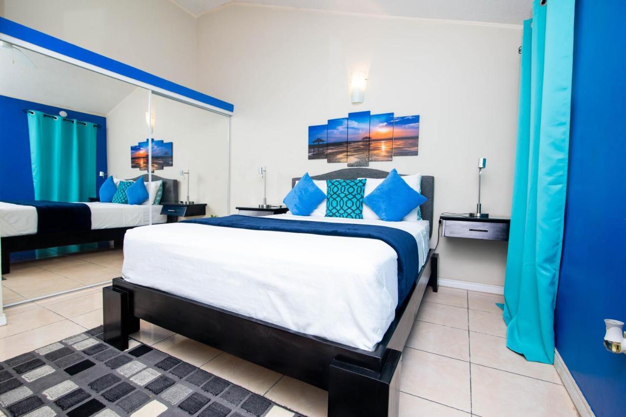 The Oasis I, Portmore Country Club Екстериор снимка